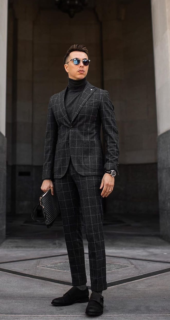 Black Color Outfits that looks best on light skin tone Black Color Outfits that looks best on light skin tone