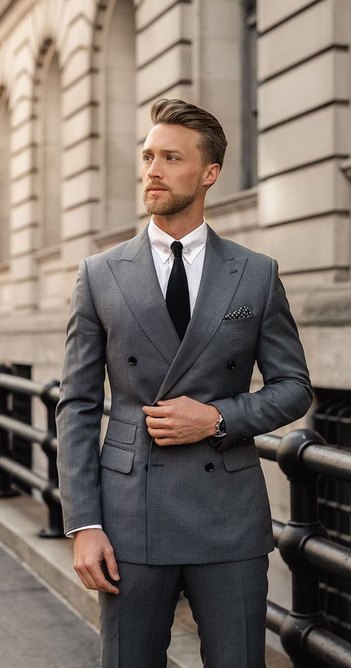 Charcoal Grey- Colors that look amazing on light skin tone Charcoal Grey- Colors that look amazing on light skin tone