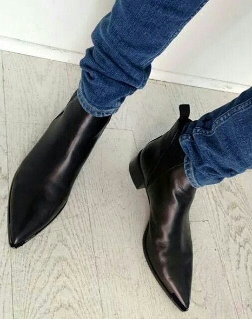 pointed shoes is a pair of shoes every men should avoid pointed shoes is a pair of shoes every men should avoid