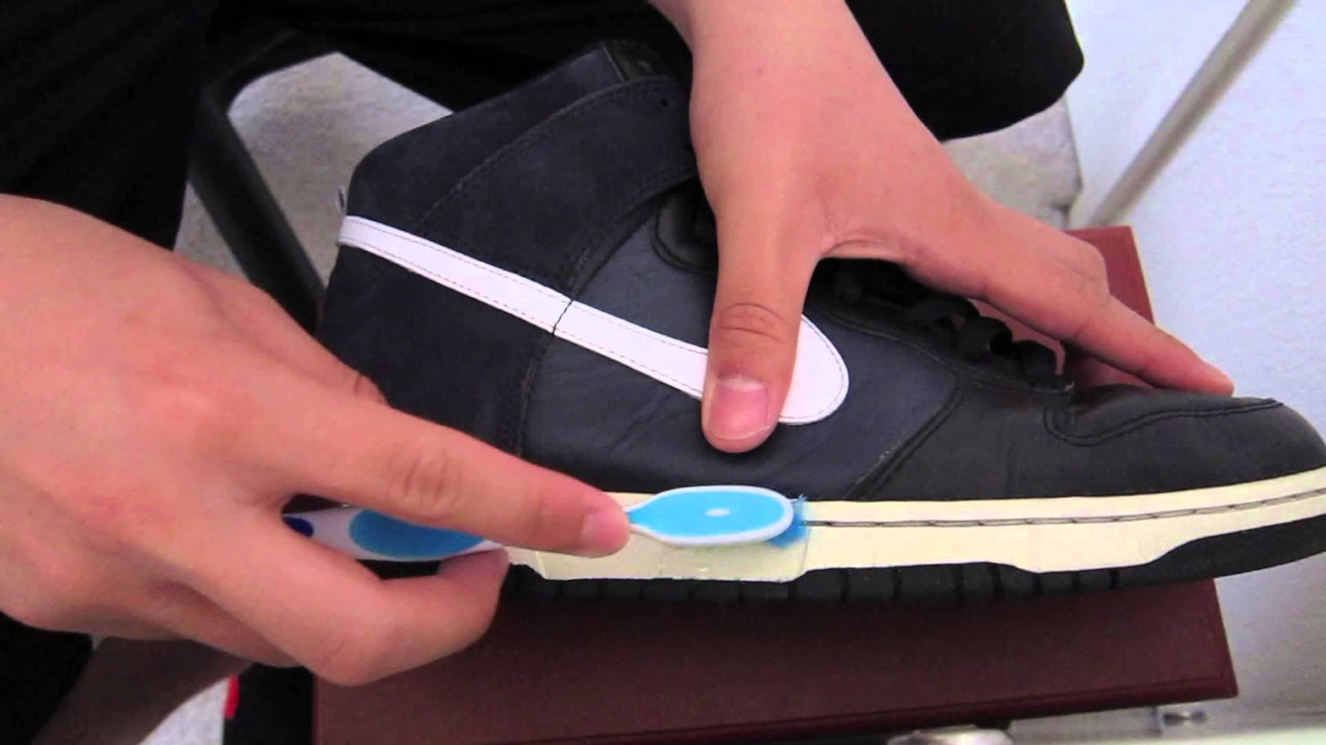 Shoe Cleaning Hacks - toothpaste Shoe Cleaning Hacks - toothpaste