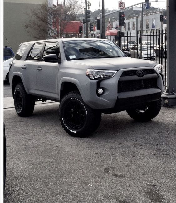 CEMENT GREY TOYOTA SUV CEMENT GREY TOYOTA SUV