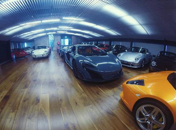 DREAM GARAGE FOR EXOTIC CARS IN THE HOUSE DREAM GARAGE FOR EXOTIC CARS IN THE HOUSE