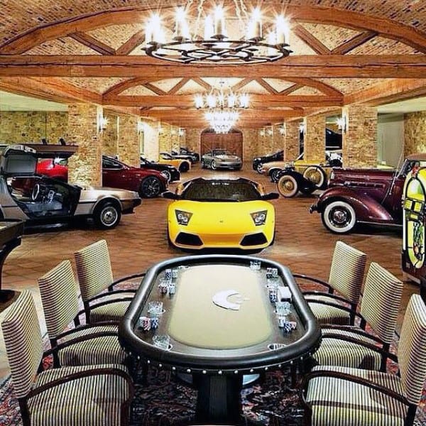 GARAGE IN THE LIVING ROOM GARAGE IN THE LIVING ROOM