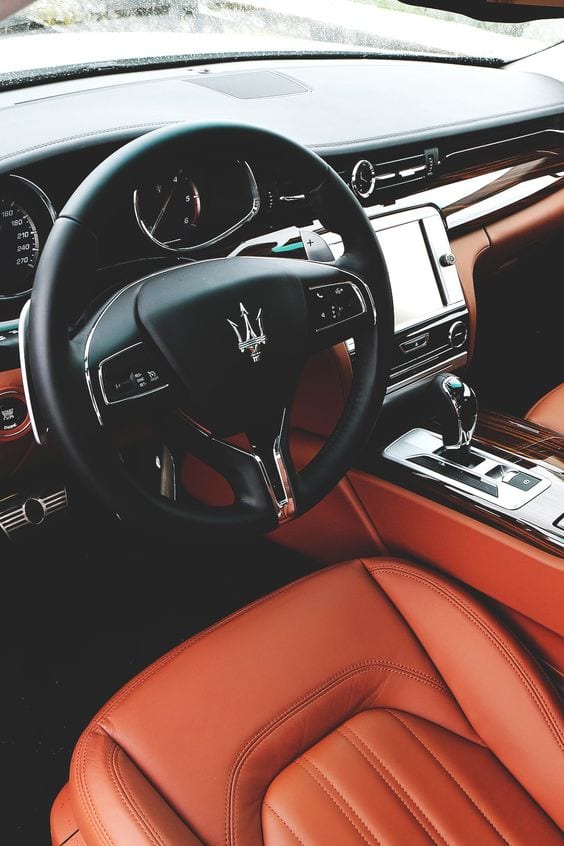 Maserati Quattroporte interior Maserati Quattroporte interior