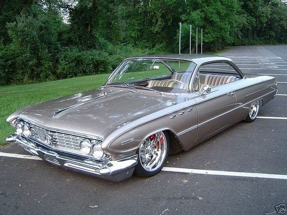 GREY BUICK SKYLARK GREY BUICK SKYLARK