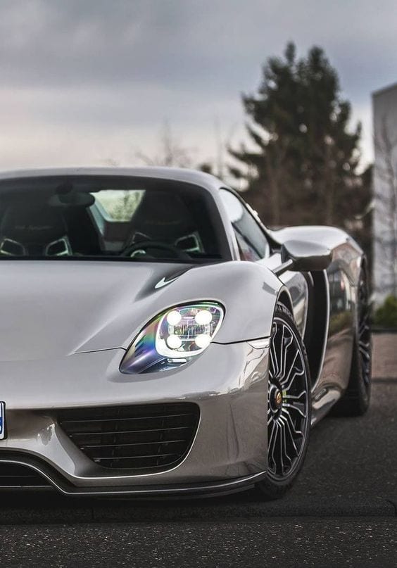 Porsche 918 spyder FRONT VIEW Porsche 918 spyder FRONT VIEW