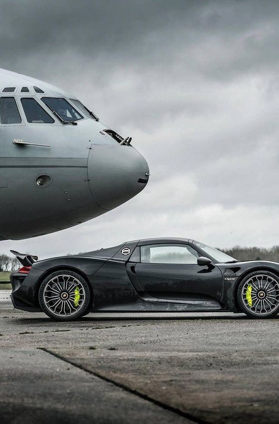 Porsche 918 spyder WALLPAPER IMAGE Porsche 918 spyder WALLPAPER IMAGE