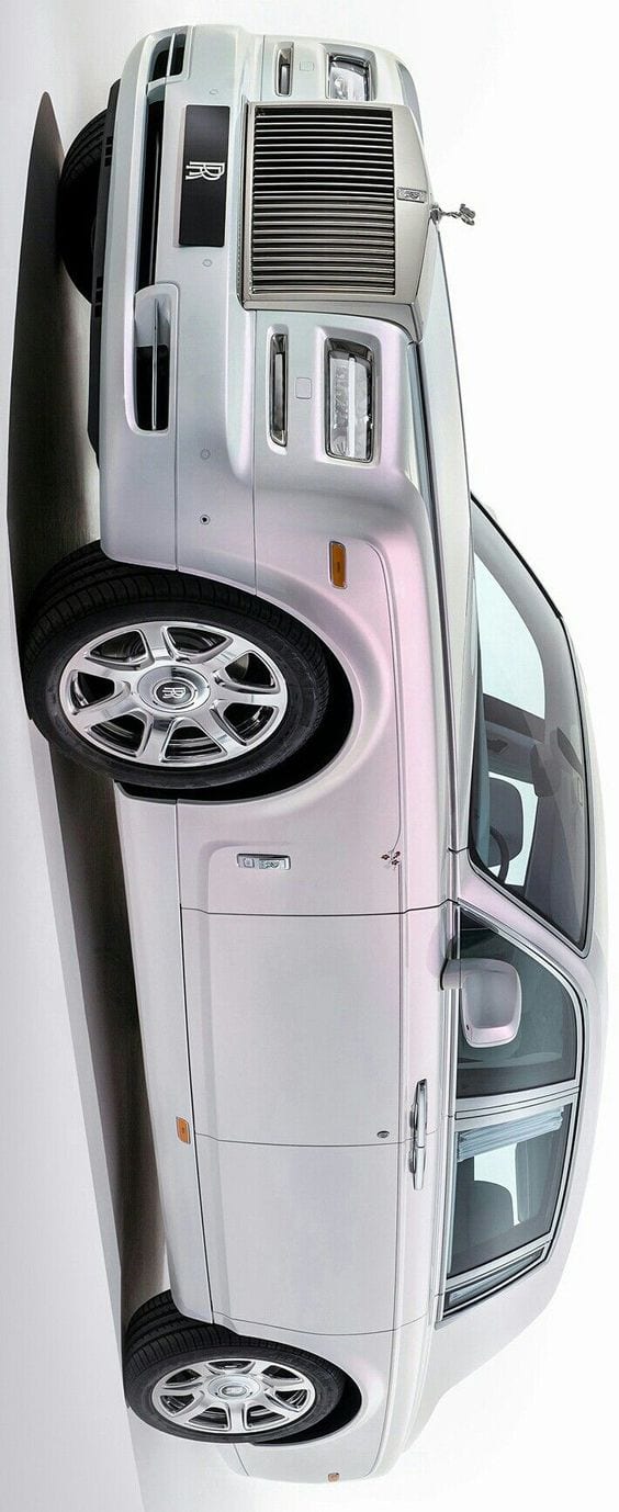 Rolls Royce Phantom Serenity WHITE Rolls Royce Phantom Serenity WHITE