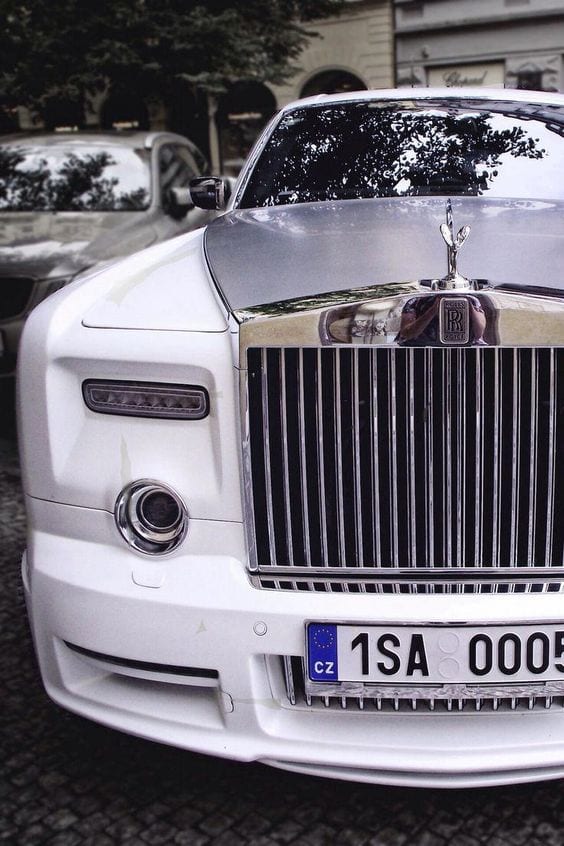 Rolls Royce Phantom WHITE ROYAL Rolls Royce Phantom WHITE ROYAL