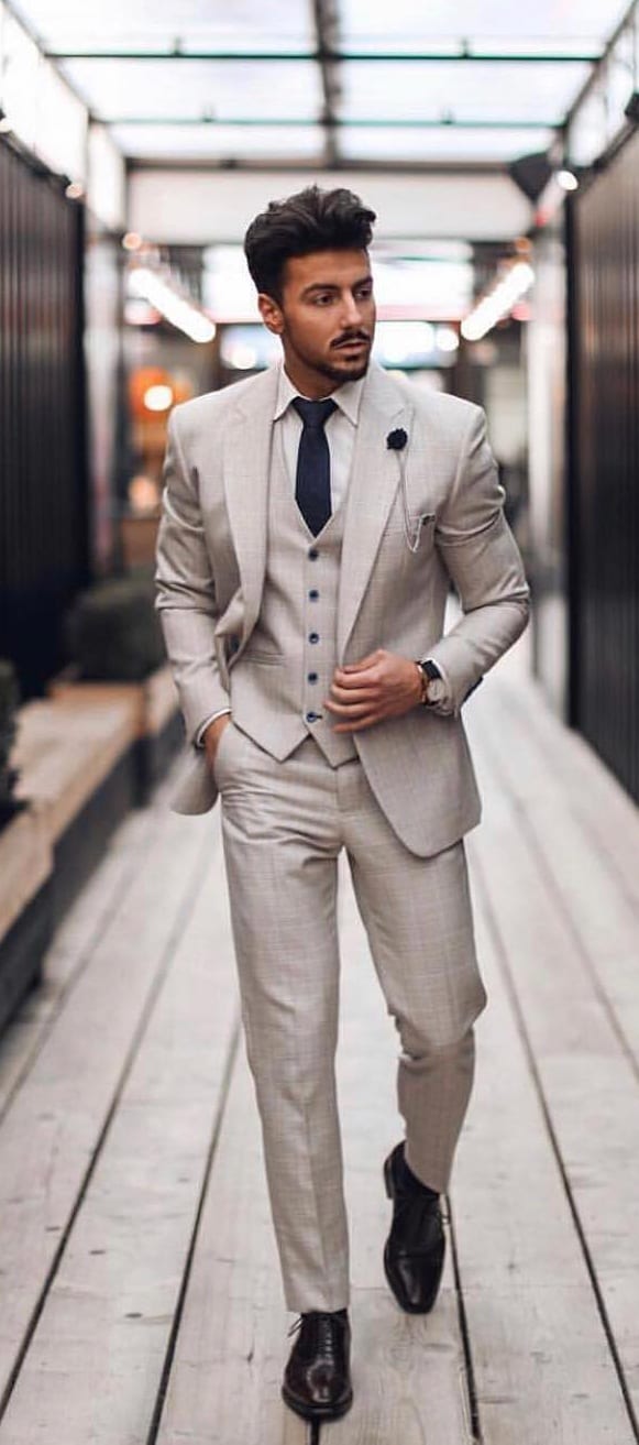 Suit Styles for Men to try in 2019 Suit Styles for Men to try in 2019
