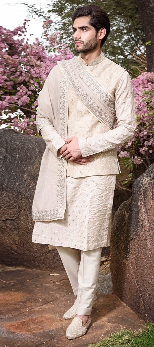 Latest Gold Rawsilk Sherwani Design Latest Gold Rawsilk Sherwani Design
