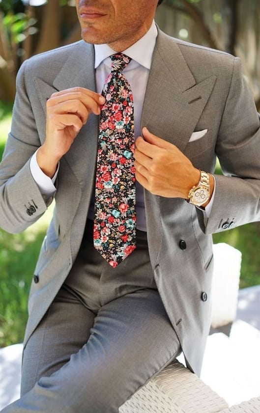 Funky tie- What Not To Wear To An Interview Funky tie- What Not To Wear To An Interview