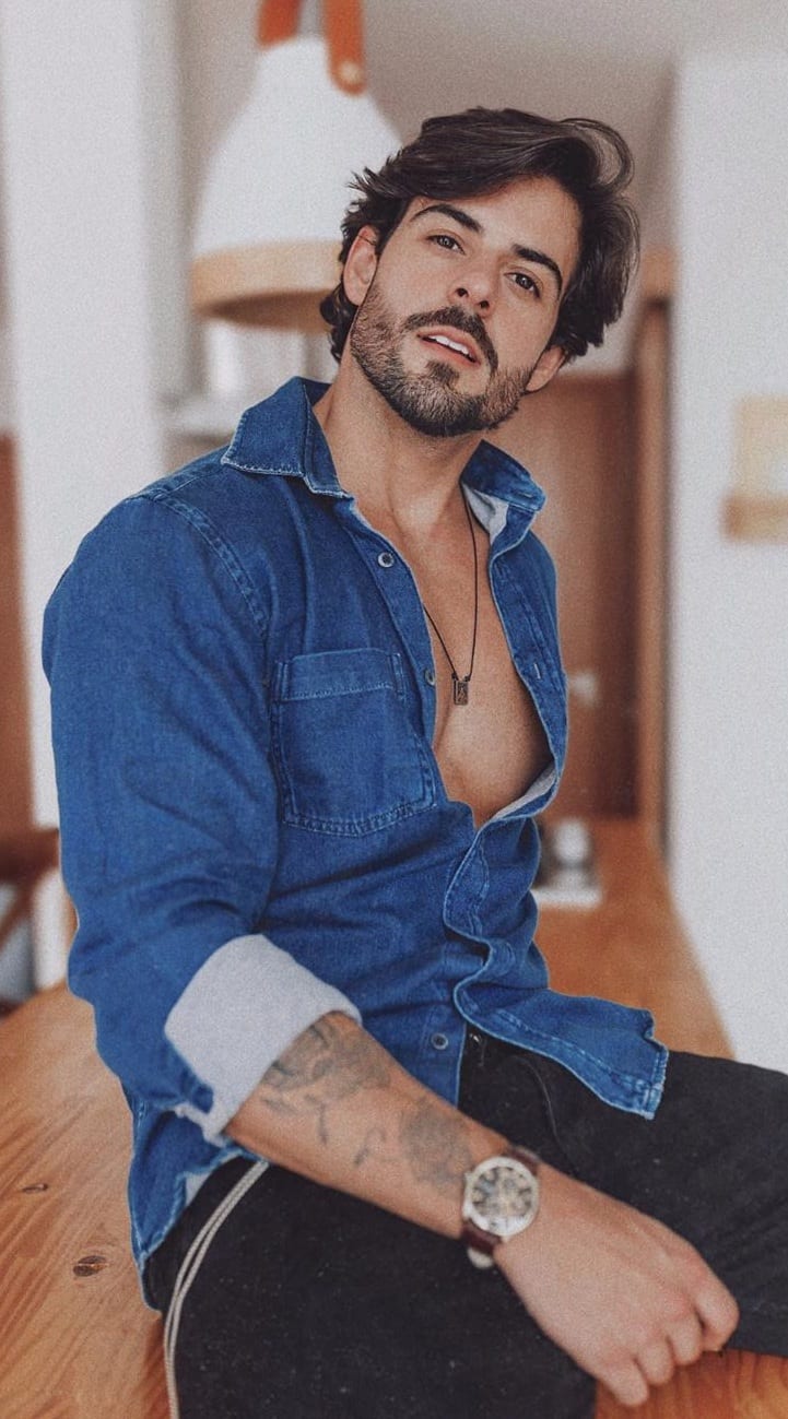 Denim Shirts To have in your 20's Denim Shirts To have in your 20's