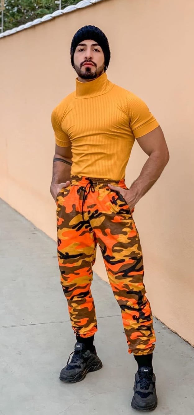 Colored Camouflage Trousers Outfit Ideas for Men Colored Camouflage Trousers Outfit Ideas for Men