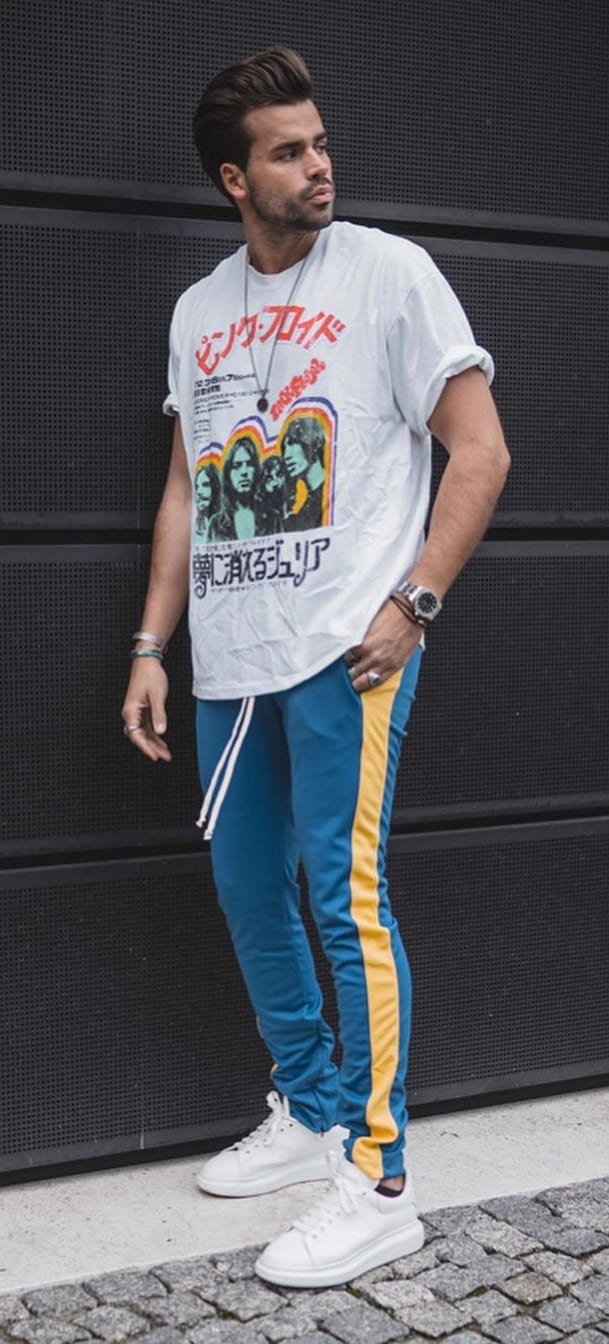 Fun Graphic Tee To Add To Your Wardrobe Now Fun Graphic Tee To Add To Your Wardrobe Now