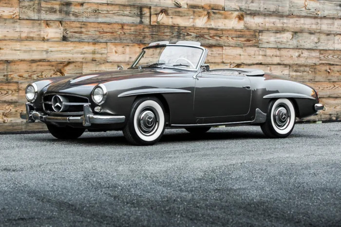 Super Cool Mercedes Benz SL- Vintage Car Super Cool Mercedes Benz SL- Vintage Car