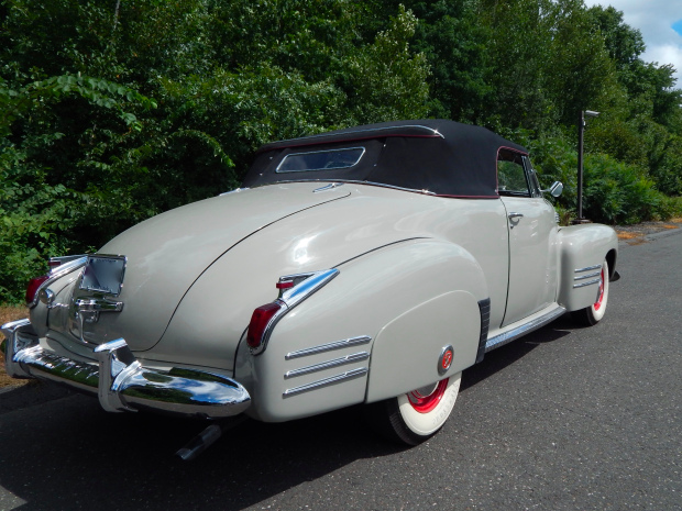 Vintage Cars- 1941 Cadillac Series 62 Convertible Vintage Cars- 1941 Cadillac Series 62 Convertible