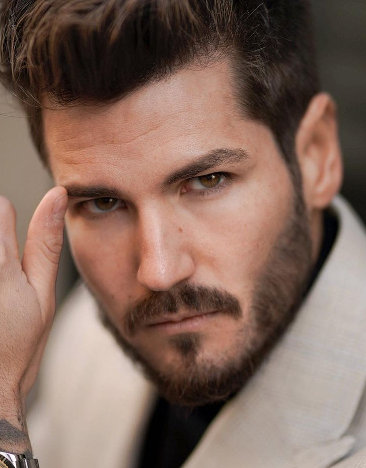 Perfectly Trimmed Eyebrows- Grooming Tips for men Perfectly Trimmed Eyebrows- Grooming Tips for men