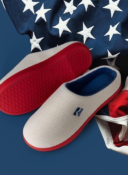 RockDove Men's Original Two-Tone Memory Foam Slipper RockDove Men's Original Two-Tone Memory Foam Slippers