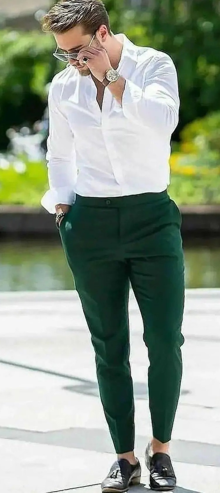 Experiment with colors and prints - A styling tip for men in 2023 Experiment with colors and prints - A styling tip for men in 2023