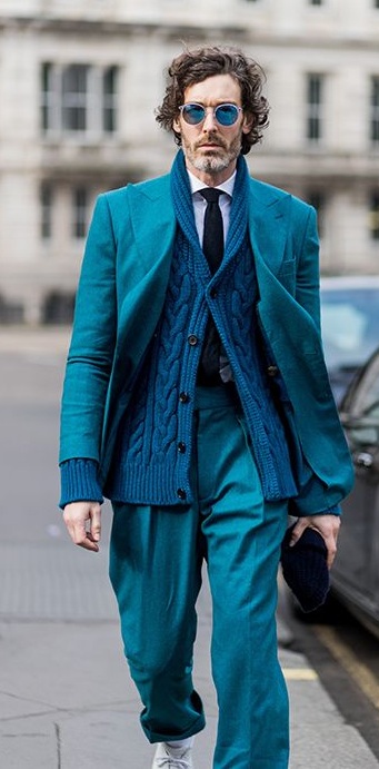 Monochromatic Outfit in Blue Monochromatic Outfit in Blue