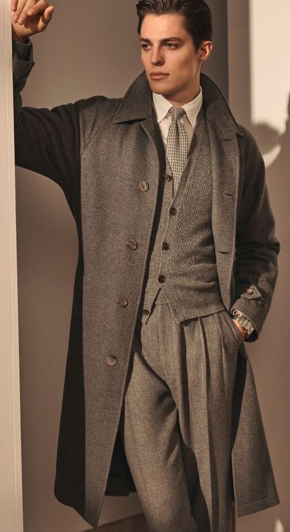 Monochrome style outfit with Grey Monochrome style outfit with Grey