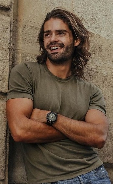 Side Parted Hair - Mens Long Hair look Side Parted Hair - Mens Long Hair look