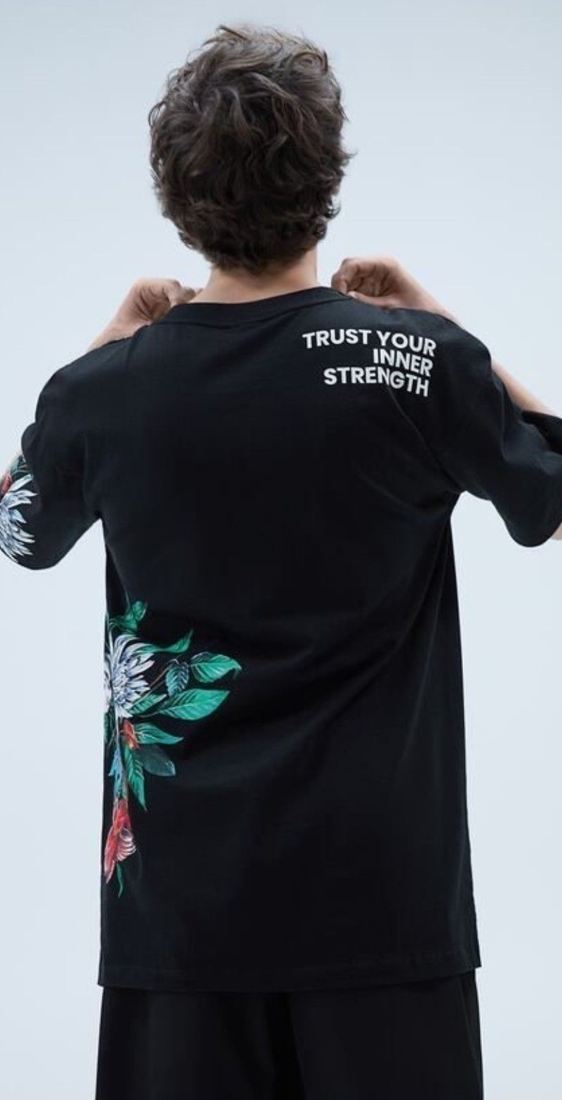 black backprint tshirt black backprint tshirt