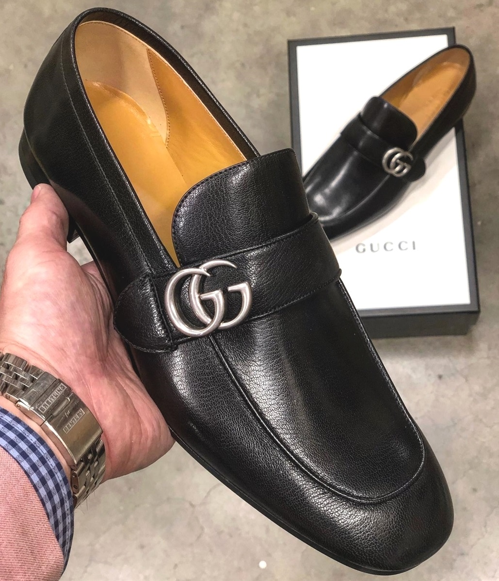 Gucci loafers in black color being a must-have product Gucci loafers in black color being a must-have product