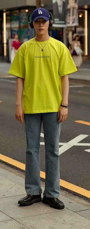 Accessories outfit with minimalist bracelets Accessories outfit with minimalist bracelets