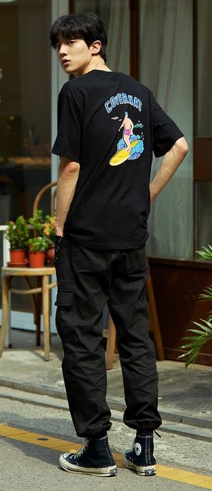 Graphics black t-shirt Graphics black t-shirt