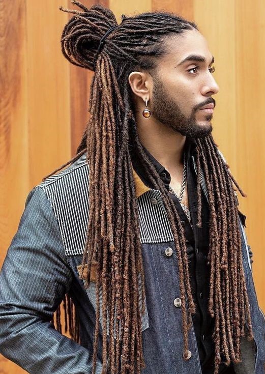 Long Dreadlocks hairstyle for Men Long Dreadlocks hairstyle for Men
