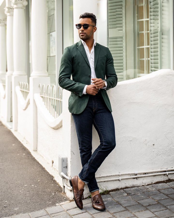 Green Blazer With White Shirt and Dark Jeans Green Blazer With White Shirt and Dark Jeans