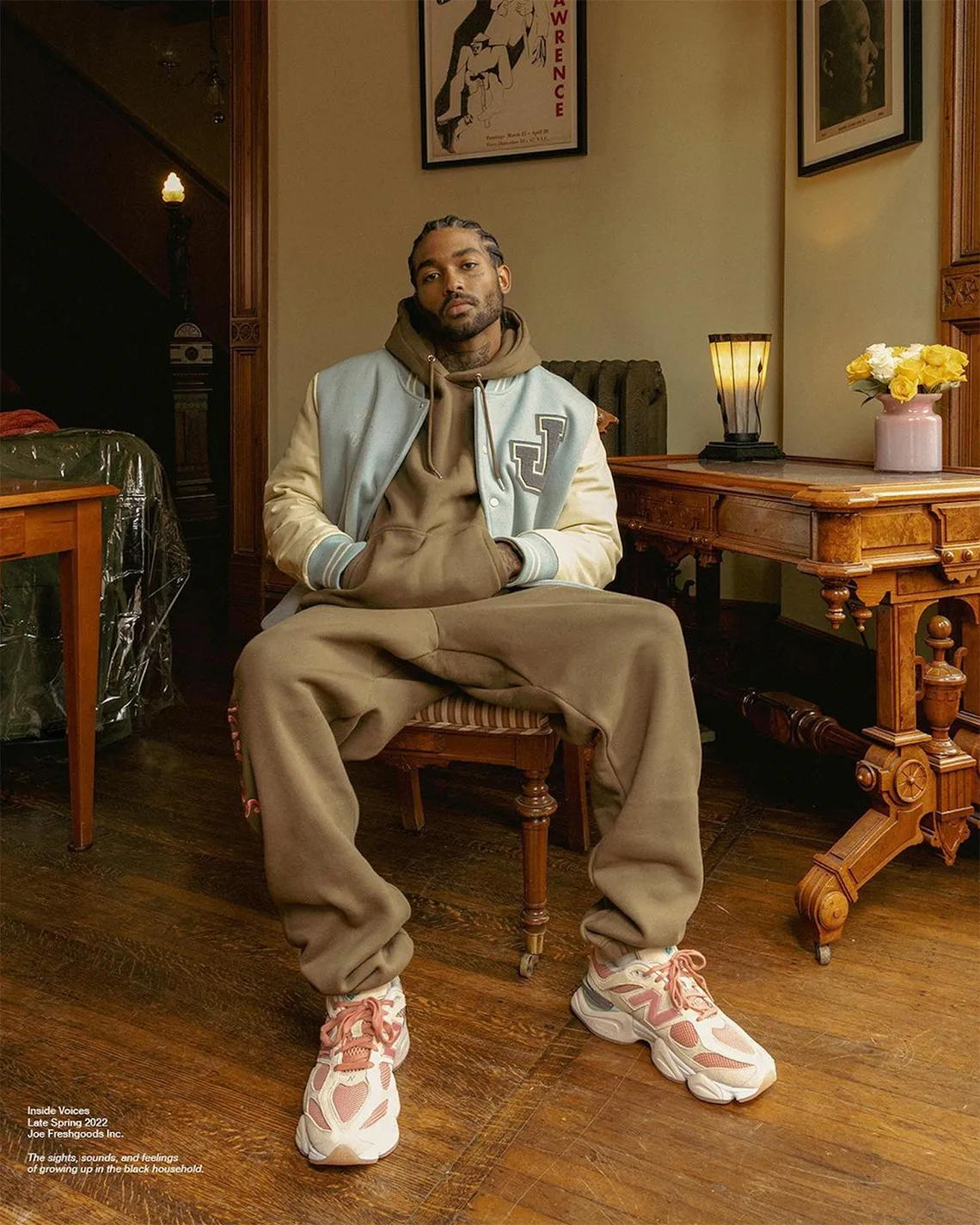 Pairing Bold Sneakers With Hoodie Pairing Bold Sneakers With Hoodie