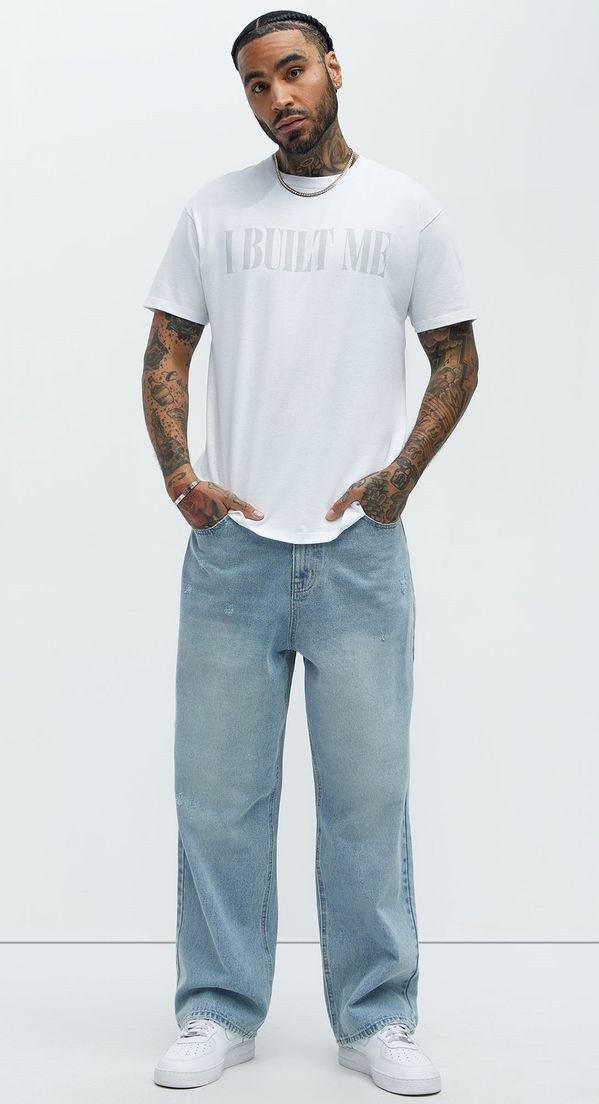 Casual Fit White Sneakers Straight Fit Jeans and Oversized Tee Casual Fit White Sneakers Straight Fit Jeans and Oversized Tee