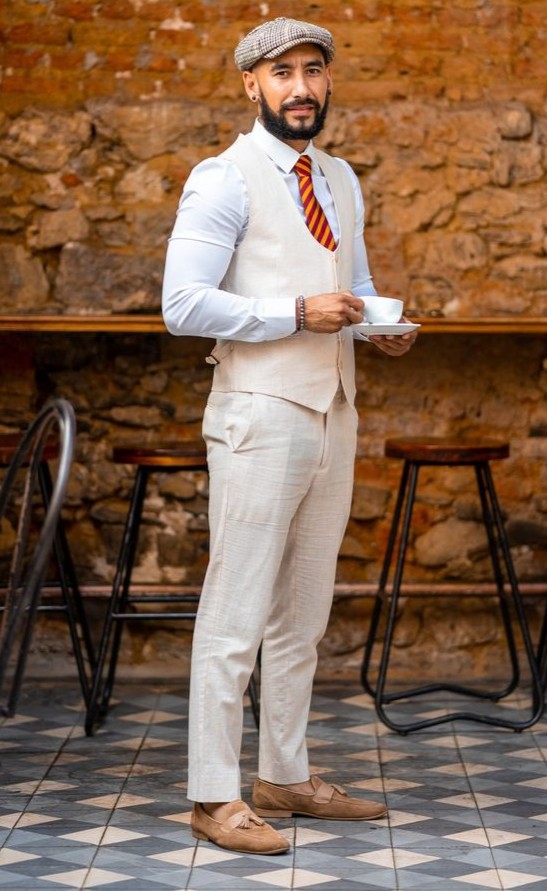 Office Wear With Flat Cap Office Wear With Flat Cap